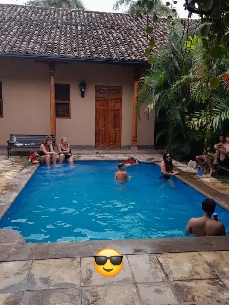 Hotel Colonial Victonella Granada  Kültér fotó