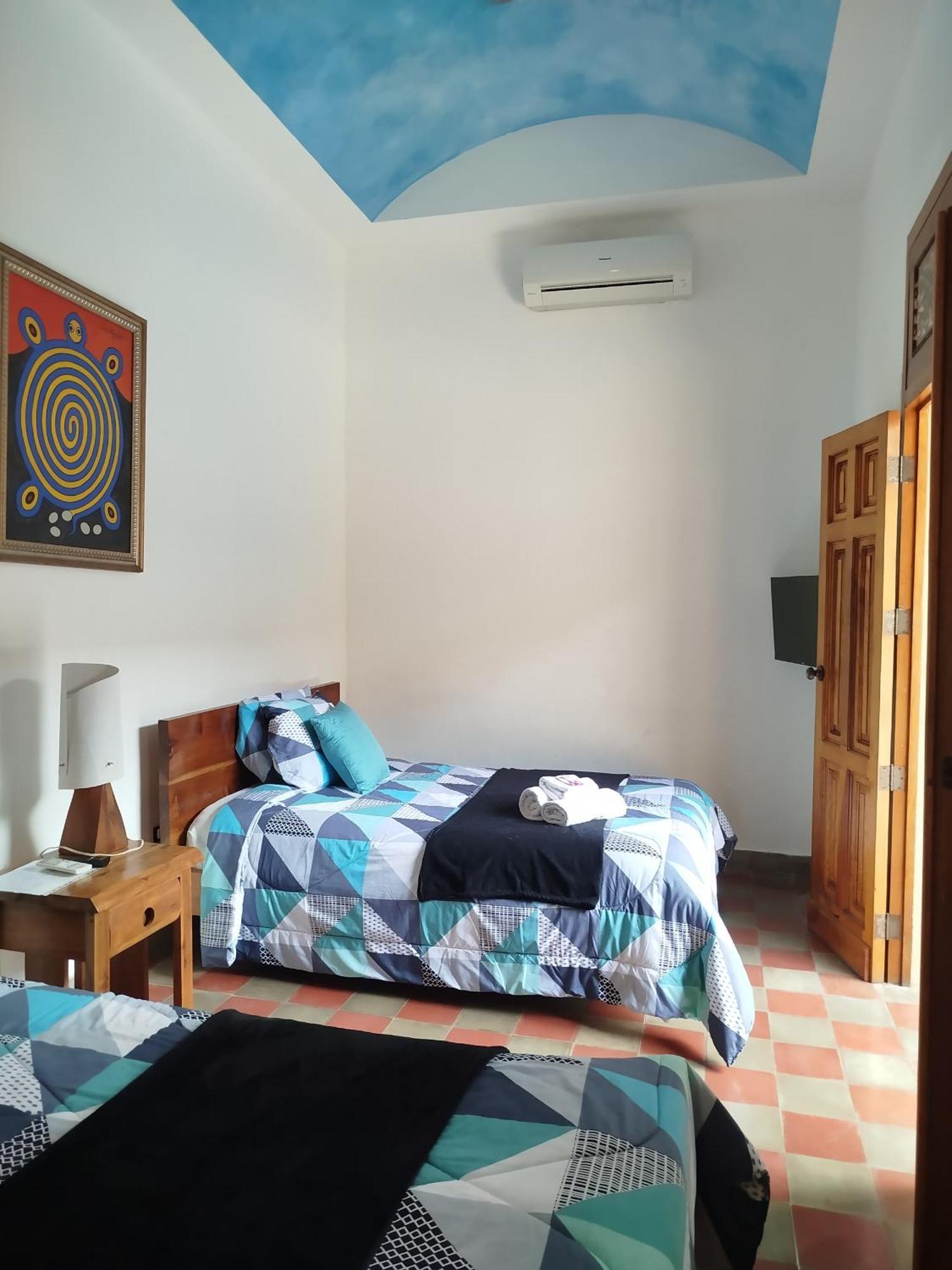 Hotel Colonial Victonella Granada  Kültér fotó