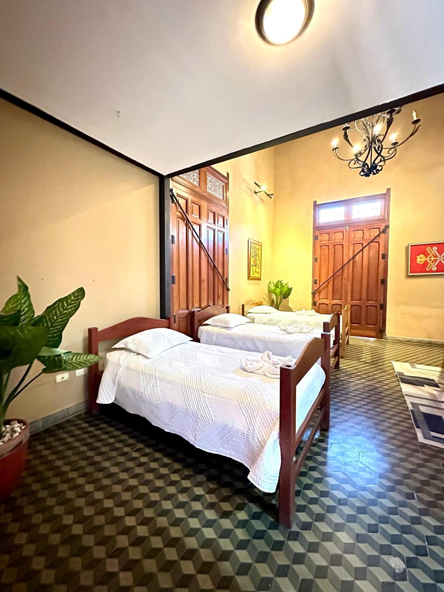 Hotel Colonial Victonella Granada  Kültér fotó